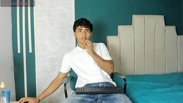 Snapshot of Jaycob_Black1 chatting on October 8, 12:03 pm Jaycob Black1 online show from October 8, 12:03 pm
