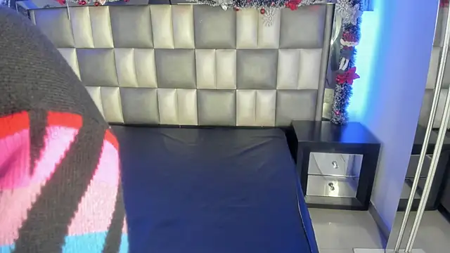 abbiecollins js online show from December 20, 4:19 am