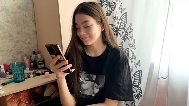 Cuteviola online show from February 25, 1:48 am