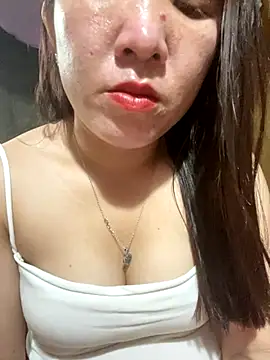 Snapshot of Luna-ass chatting on November 6, 12:55 am Luna-ass online show from November 6, 12:55 am