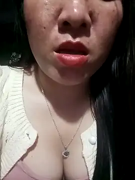 Snapshot of Luna-ass chatting on November 22, 12:37 pm Luna-ass online show from November 22, 12:37 pm