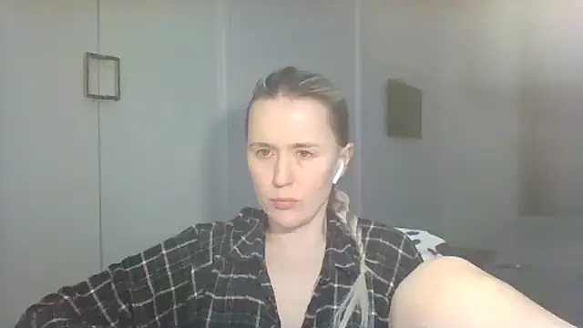 Snapshot of Frosian chatting on October 28, 8:33 pm Frosian online show from October 28, 8:33 pm