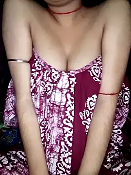 Snapshot of soni2005 chatting on February 21, 1:50 am soni2005 online show from February 21, 1:50 am