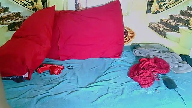 Snapshot of IndianSexcSmyle chatting on November 28, 3:09 am IndianSexcSmyle online show from November 28, 3:09 am