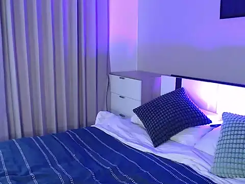 lilypeachxx online show from April 5, 4:20 am