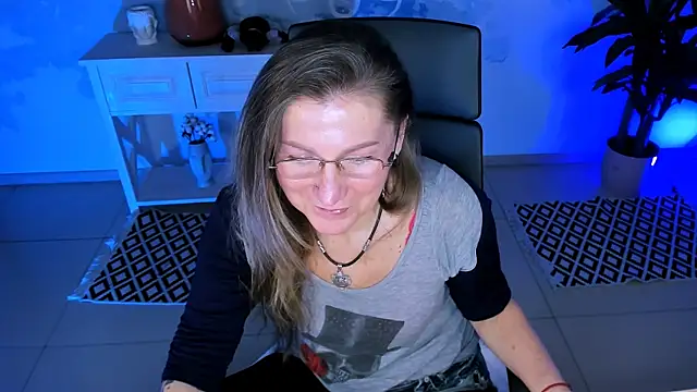 Snapshot of UmaSpace chatting on November 29, 5:10 am UmaSpace online show from November 29, 5:10 am