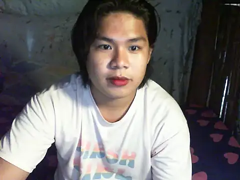 Snapshot of Huntrix2025 chatting on November 3, 4:25 am Huntrix2025 online show from November 3, 4:25 am