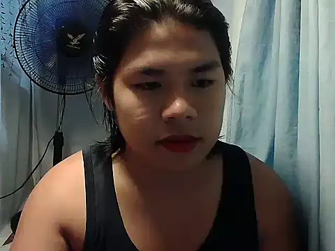 Snapshot of Huntrix2025 chatting on November 15, 8:22 am Huntrix2025 online show from November 15, 8:22 am