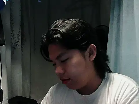 Snapshot of Huntrix2025 chatting on November 17, 8:47 pm Huntrix2025 online show from November 17, 8:47 pm