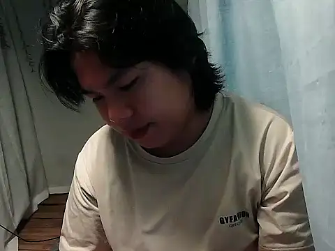 Snapshot of Huntrix2025 chatting on November 20, 8:41 pm Huntrix2025 online show from November 20, 8:41 pm