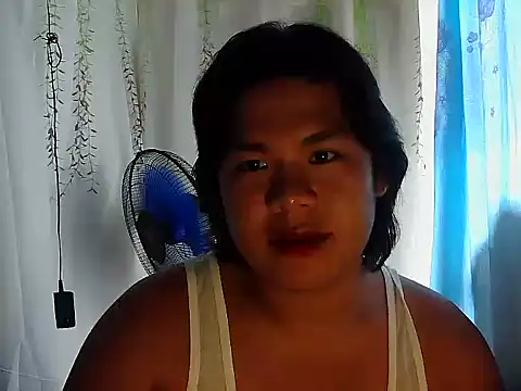 Snapshot of Huntrix2025 chatting on November 22, 2:43 am Huntrix2025 online show from November 22, 2:43 am