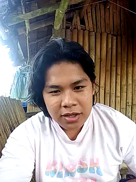 Snapshot of Huntrix2025 chatting on November 23, 3:39 am Huntrix2025 online show from November 23, 3:39 am