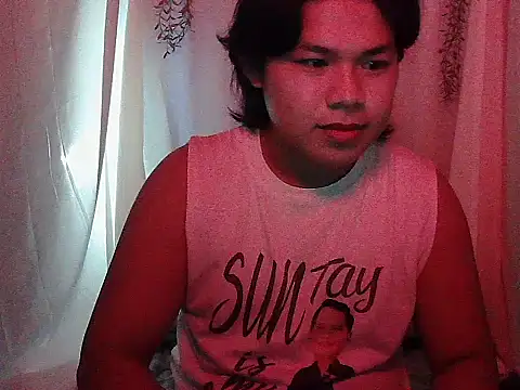 Snapshot of Huntrix2025 chatting on December 4, 5:43 pm Huntrix2025 online show from December 4, 5:43 pm