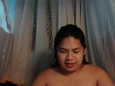 Huntrix2025 online show from March 5, 12:34 pm