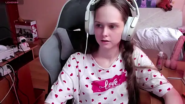 SharybbFace online show from April 14, 3:07 pm