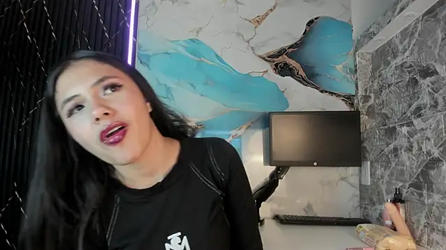 Snapshot of SharomHilton chatting on September 29, 8:13 pm SharomHilton online show from September 29, 8:13 pm