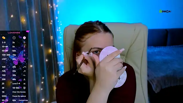 red  dizzy online show from October 21, 10:10 pm