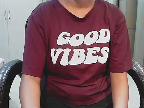 Snapshot of short_girl_ chatting on September 29, 7:51 pm short girl  online show from September 29, 7:51 pm