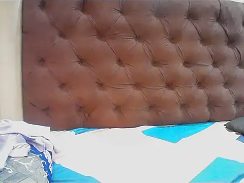 Snapshot of short_girl_ chatting on October 15, 4:29 pm short girl  online show from October 15, 4:29 pm