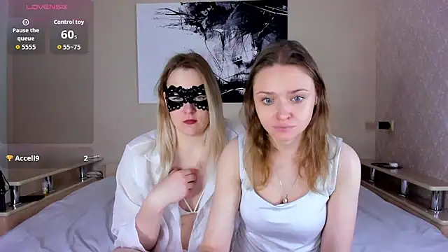 Linda Bryant-Eva online show from October 28, 2:04 am