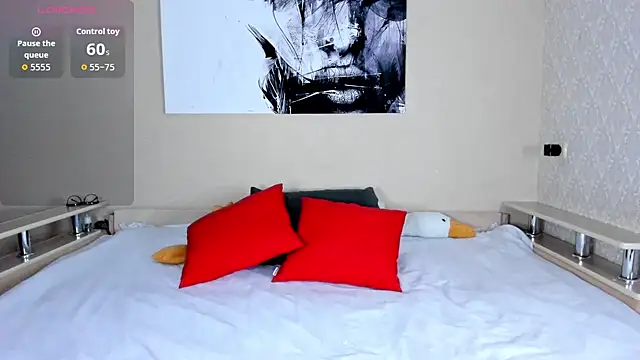 Linda Bryant-Eva online show from November 11, 1:05 am