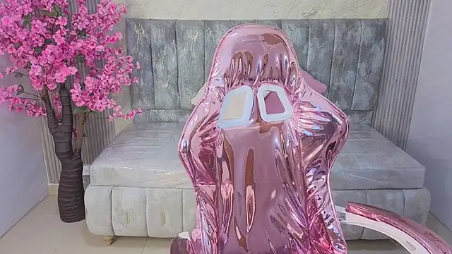 lilith4 s online show from October 27, 8:13 pm