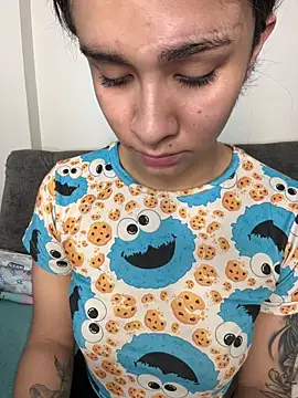 Isabella-Teen online show from December 22, 2:08 am