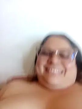 Snapshot of Chiki_hot92 chatting on October 22, 12:22 am Chiki hot92 online show from October 22, 12:22 am