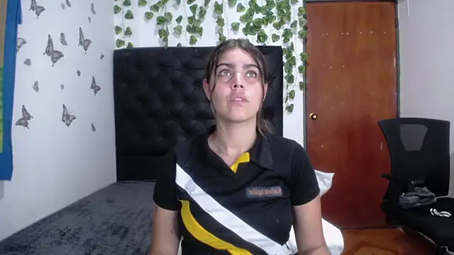 Snapshot of isabel_09 chatting on January 9, 2:47 am isabel 09 online show from January 9, 2:47 am