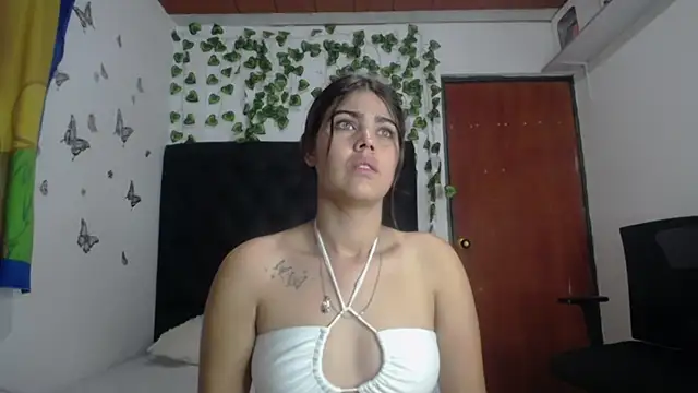 Snapshot of isabel_09 chatting on February 8, 12:08 pm isabel 09 online show from February 8, 12:08 pm