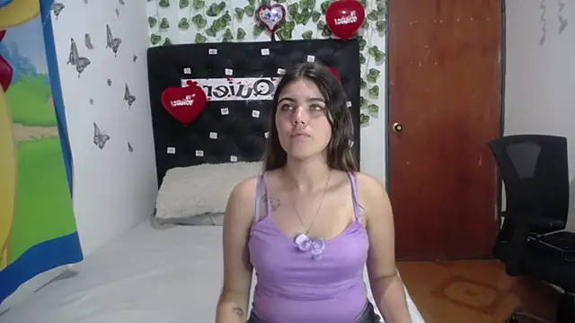 Snapshot of isabel_09 chatting on February 14, 3:14 am isabel 09 online show from February 14, 3:14 am