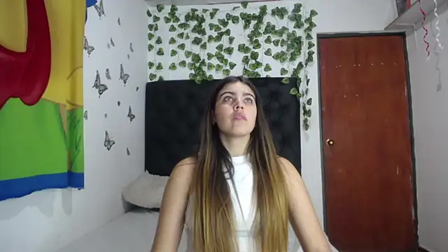 Snapshot of isabel_09 chatting on February 21, 3:18 am isabel 09 online show from February 21, 3:18 am