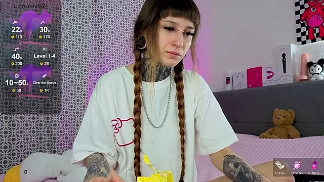 LilithPoison online show from January 14, 6:02 pm