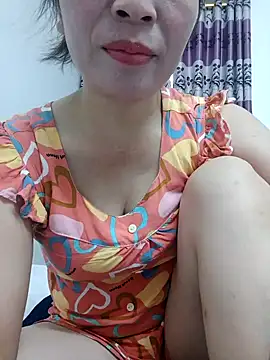 Livelulu online show from October 7, 1:03 am