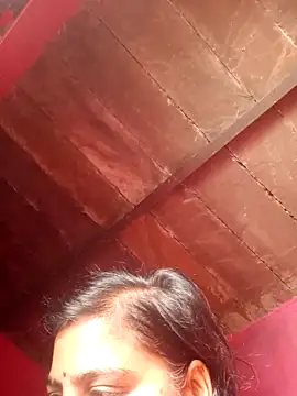 Snapshot of Hot_kadi83 chatting on November 22, 2:21 am Hot kadi83 online show from November 22, 2:21 am