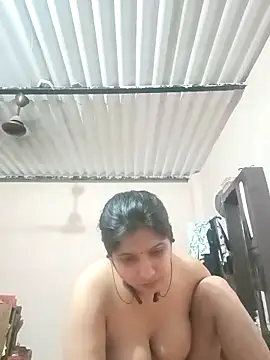 aliya-jaan71 online show from April 14, 9:32 pm