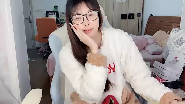 Akong11 online show from December 18, 3:12 am