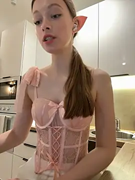 FriendlyFire 18 online show from November 1, 7:27 pm