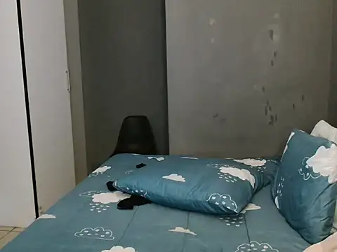 Snapshot of Lillyan_N chatting on October 12, 5:28 am Lillyan N online show from October 12, 5:28 am