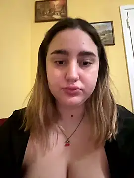 Snapshot of marouska_official chatting on January 16, 6:56 pm marouska official online show from January 16, 6:56 pm