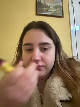 Snapshot of marouska_official chatting on January 18, 11:03 am marouska official online show from January 18, 11:03 am