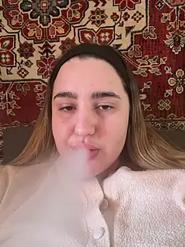 Snapshot of marouska_official chatting on February 11, 11:37 am marouska official online show from February 11, 11:37 am