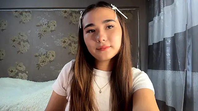 Snapshot of BahaiHeaven chatting on October 12, 8:13 am BahaiHeaven online show from October 12, 8:13 am