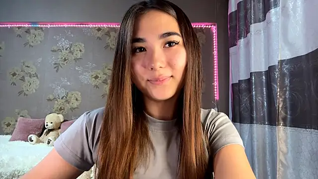 Snapshot of BahaiHeaven chatting on November 22, 8:24 am BahaiHeaven online show from November 22, 8:24 am