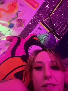 Snapshot of darnette_daisy chatting on November 8, 7:08 am darnette daisy online show from November 8, 7:08 am