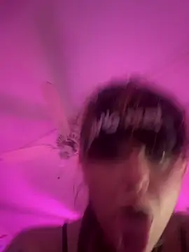 Snapshot of darnette_daisy chatting on December 18, 1:06 pm darnette daisy online show from December 18, 1:06 pm