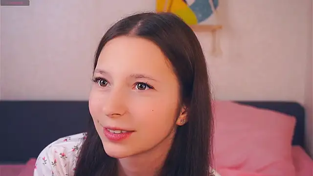 GabrielleLynchard online show from October 31, 7:04 pm