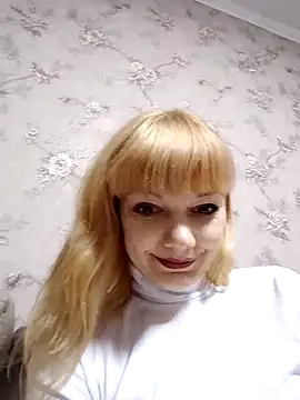 Snapshot of AliceSwan1122 chatting on September 17, 7:15 pm AliceSwan1122 online show from September 17, 7:15 pm