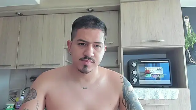 Snapshot of Arnolwilliams chatting on September 14, 9:36 pm Arnolwilliams online show from September 14, 9:36 pm