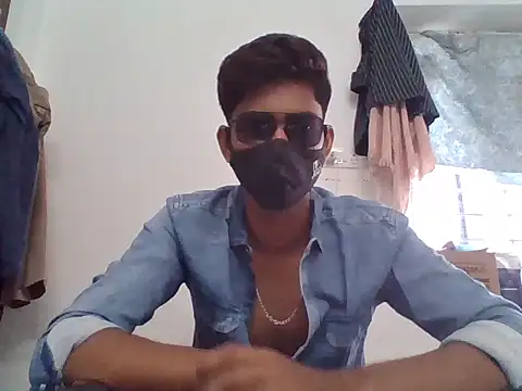 Snapshot of vikranthLong chatting on September 24, 6:50 am vikranthLong online show from September 24, 6:50 am